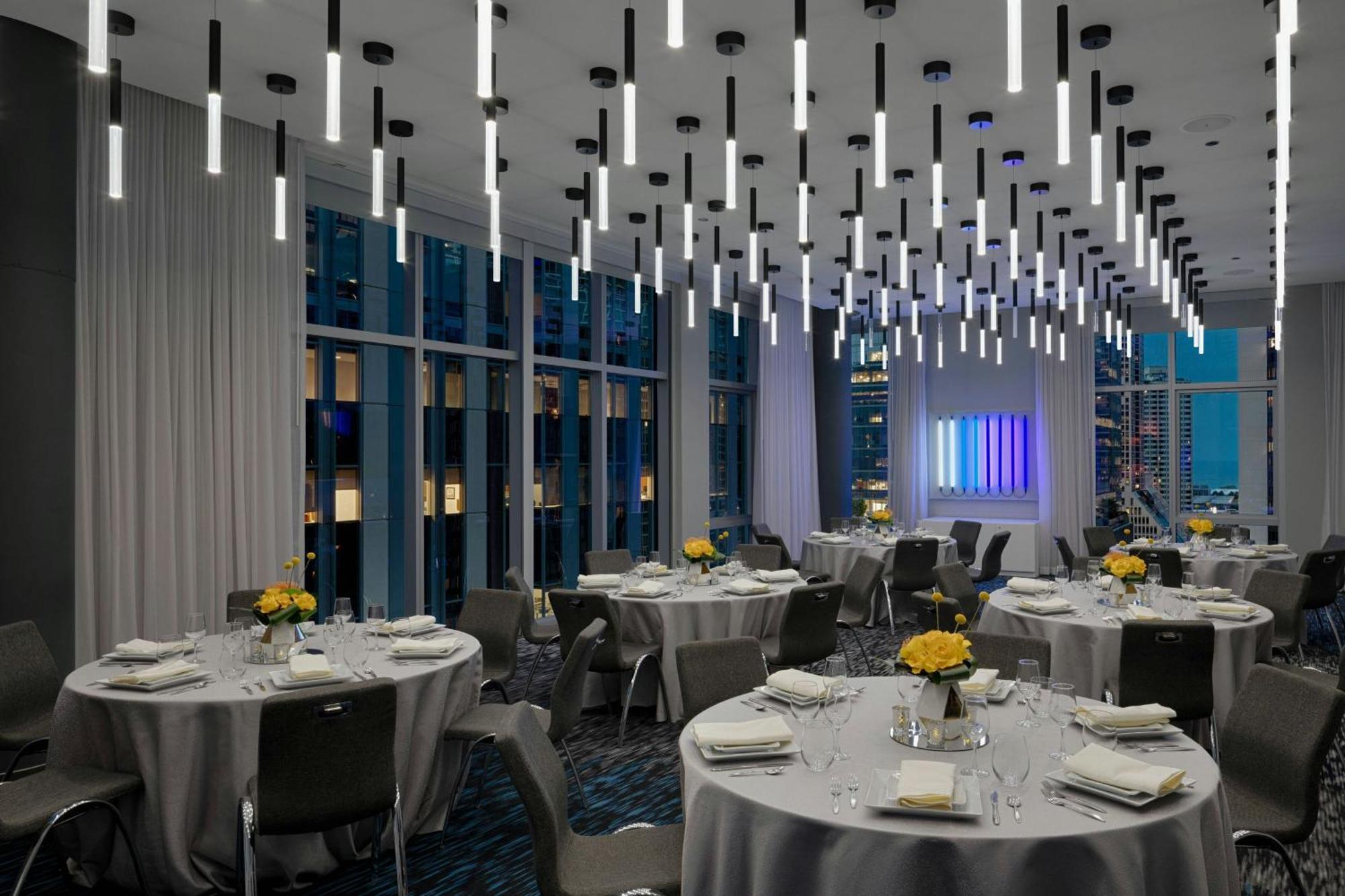 Hotel Aloft Mag Mile